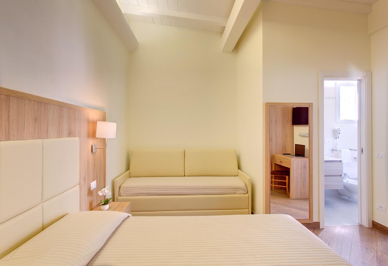Hotel Biagi & Residence ลิโด ดิ กามาโยเร ภายนอก รูปภาพ