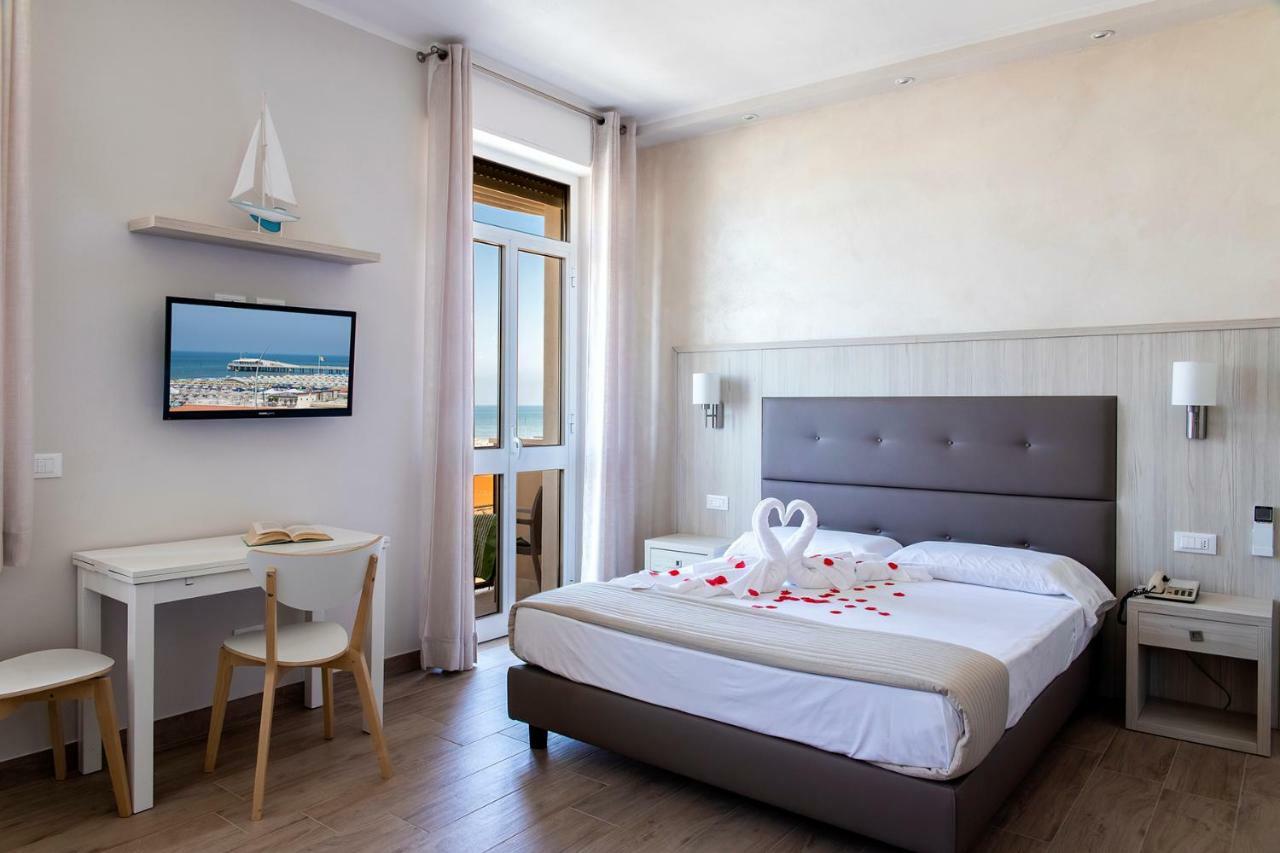 Hotel Biagi & Residence ลิโด ดิ กามาโยเร ภายนอก รูปภาพ